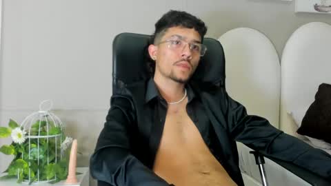 Jake  online show from May 21, 2026, 10:39 pm