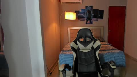 Snapshot of jake_pons chatting on December 7, 2024, 4:53 am Jake Pons online show from December 7, 2024, 4:53 am