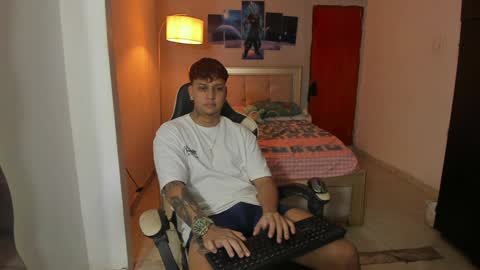 Snapshot of jake_pons chatting on December 28, 2024, 1:38 pm Jake Pons online show from December 28, 2024, 1:38 pm