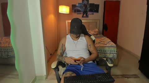 Snapshot of jake_pons chatting on January 6, 2025, 1:42 am Jake Pons online show from January 6, 2025, 1:42 am