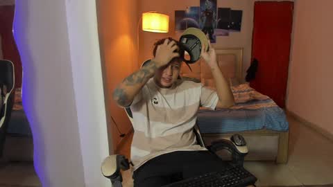 Snapshot of jake_pons chatting on January 17, 2025, 2:39 am Jake Pons online show from January 17, 2025, 2:39 am