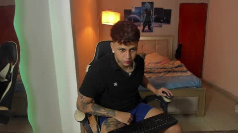 Snapshot of jake_pons chatting on January 22, 2025, 4:02 pm Jake Pons online show from January 22, 2025, 4:02 pm