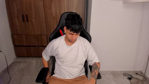 Snapshot of jake_pons chatting on October 3, 2025, 11:18 am Jake Pons online show from October 3, 2025, 11:18 am