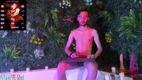 jakemagnus_ online show from January 16, 2025, 6:48 pm