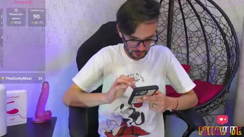 jakemagnus_ online show from February 12, 2025, 3:05 pm