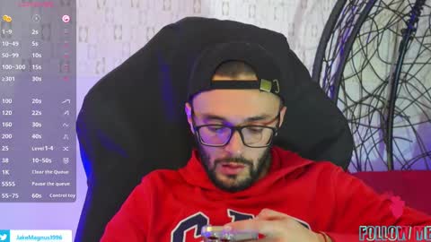 jakemagnus_ online show from February 28, 2025, 7:03 pm