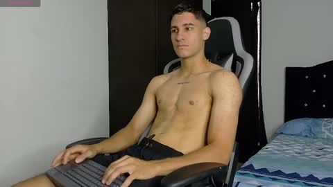 Snapshot of jakemonroe1 chatting on April 21, 2026, 4:01 pm JakeMonroe online show from April 21, 2026, 4:01 pm