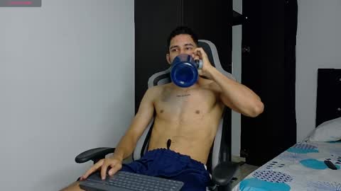 Snapshot of jakemonroe1 chatting on May 20, 2026, 2:23 pm JakeMonroe online show from May 20, 2026, 2:23 pm