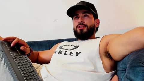 Snapshot of jakeskye chatting on January 16, 2025, 5:32 am JakeSkye online show from January 16, 2025, 5:32 am