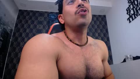 Snapshot of jakeskye chatting on February 28, 2025, 4:54 am JakeSkye online show from February 28, 2025, 4:54 am