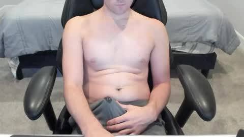 jakesnake442 online show from April 12, 2026, 3:11 am