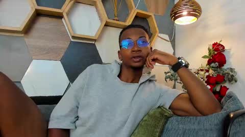 Snapshot of jamalmyst_ chatting on February 15, 2025, 1:10 am   online show from February 15, 2025, 1:10 am