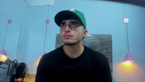 james_06_ online show from May 15, 2026, 11:28 am