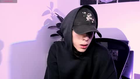 james_adamss_ online show from December 22, 2025, 1:08 pm