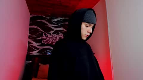 james_adamss_ online show from January 10, 2026, 4:14 am