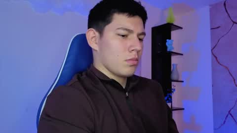 james_cr online show from May 15, 2026, 1:07 pm