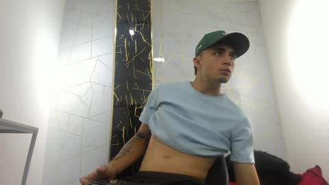 Snapshot of james_luxury chatting on April 6, 2026, 1:01 pm james_luxury online show from April 6, 2026, 1:01 pm