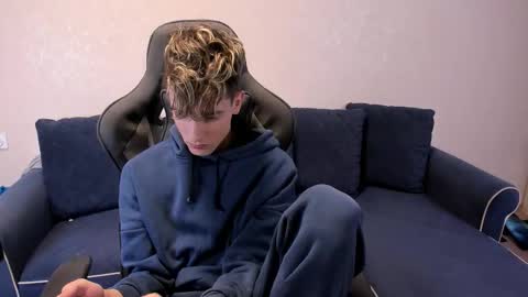 James online show from November 11, 2025, 7:03 pm