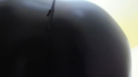 Snapshot of james_thick1 chatting on December 21, 2024, 4:14 pm James online show from December 21, 2024, 4:14 pm