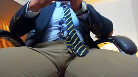 Snapshot of james_thick1 chatting on February 14, 2025, 4:41 pm James online show from February 14, 2025, 4:41 pm