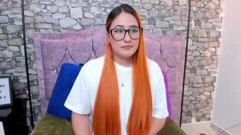 Snapshot of james_valerie chatting on January 18, 2026, 3:32 am Valerie online show from January 18, 2026, 3:32 am