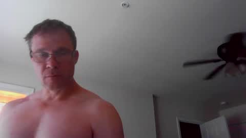 Snapshot of jamesjewels chatting on June 13, 2026, 4:49 pm jamesjewels online show from June 13, 2026, 4:49 pm