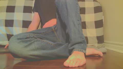 Snapshot of jamesknight57 chatting on December 21, 2025, 11:45 pm James online show from December 21, 2025, 11:45 pm