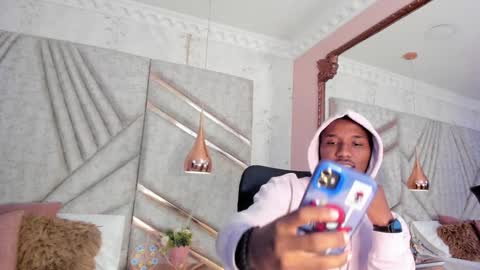 Snapshot of jamesparck chatting on January 5, 2025, 12:10 pm James online show from January 5, 2025, 12:10 pm