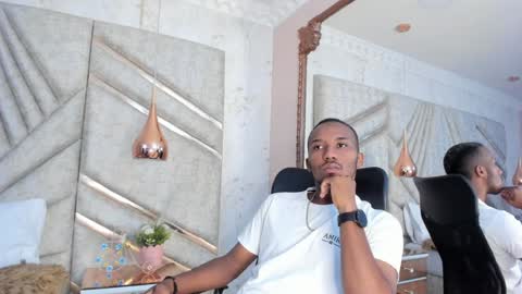 Snapshot of jamesparck chatting on January 10, 2025, 3:06 pm James online show from January 10, 2025, 3:06 pm