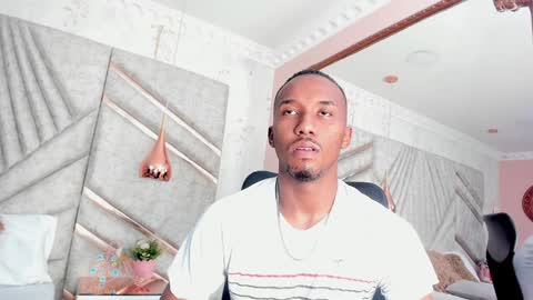 Snapshot of jamesparck chatting on January 13, 2025, 6:27 pm James online show from January 13, 2025, 6:27 pm