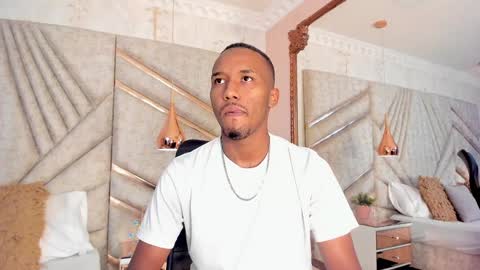 Snapshot of jamesparck chatting on January 14, 2025, 12:03 pm James online show from January 14, 2025, 12:03 pm