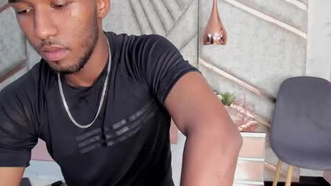 Snapshot of jamesparck chatting on February 28, 2025, 6:52 pm James online show from February 28, 2025, 6:52 pm