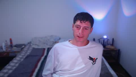 jamesss____ online show from February 6, 2025, 2:44 am