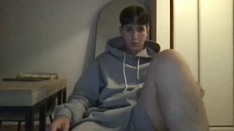 Snapshot of jami4u chatting on November 9, 2025, 3:54 pm JAMI4U online show from November 9, 2025, 3:54 pm