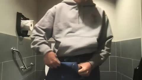 Snapshot of jami4u chatting on November 10, 2025, 1:21 pm JAMI4U online show from November 10, 2025, 1:21 pm