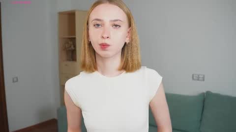 Snapshot of jamiebenafield chatting on October 25, 2025, 4:53 am Emily online show from October 25, 2025, 4:53 am