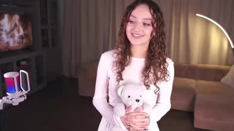 Jamilla online show from October 28, 2025, 11:47 am