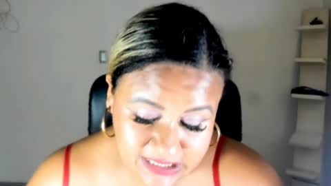 jan_milkhot online show from May 9, 2026, 4:23 pm