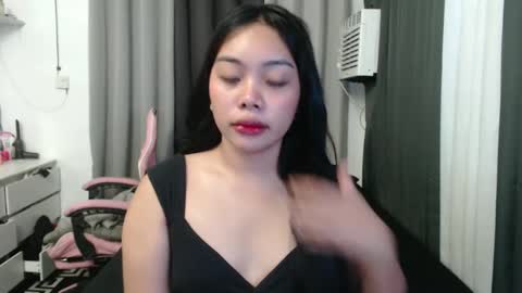 jana_ngo online show from December 5, 2024, 8:11 am