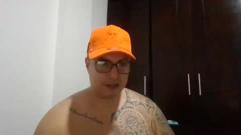 jancohot online show from February 3, 2026, 2:32 am