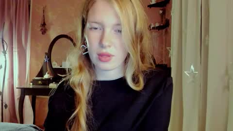 Snapshot of jane_and_star chatting on October 8, 2025, 7:44 pm Star online show from October 8, 2025, 7:44 pm