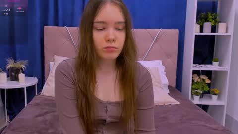 Snapshot of janenichols chatting on December 18, 2025, 2:39 am Jane online show from December 18, 2025, 2:39 am