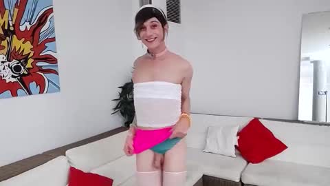 janetrans online show from November 28, 2025, 1:19 am