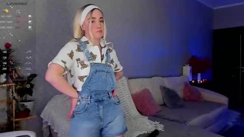 Snapshot of janice_sweet chatting on October 8, 2025, 2:20 am Janice online show from October 8, 2025, 2:20 am