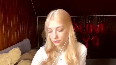 Elsa online show from July 4, 2026, 8:09 am