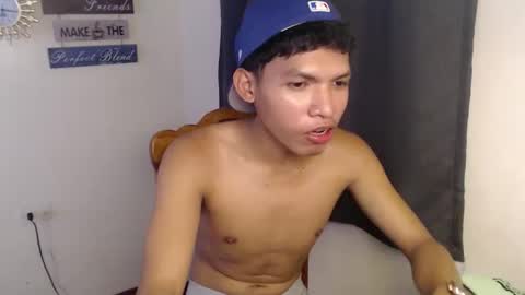 Snapshot of janlloyd04 chatting on October 3, 2025, 8:00 am janlloyd04 online show from October 3, 2025, 8:00 am