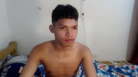 Snapshot of janlloyd04 chatting on October 22, 2025, 7:52 am janlloyd04 online show from October 22, 2025, 7:52 am