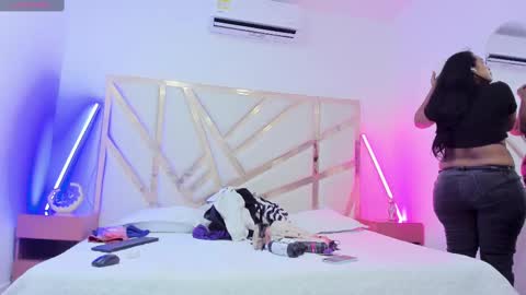 Snapshot of janna_foxx chatting on November 7, 2025, 4:12 am Janna online show from November 7, 2025, 4:12 am