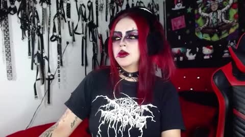 Snapshot of janna_ink chatting on December 23, 2024, 2:45 am      online show from December 23, 2024, 2:45 am