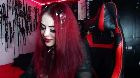 Snapshot of janna_ink chatting on December 27, 2024, 4:58 am      online show from December 27, 2024, 4:58 am